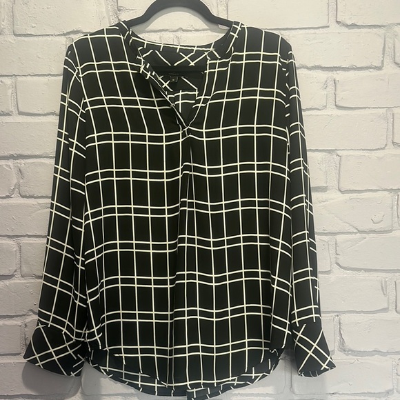 NWOT Women's Banana Republic Black and White Checkered Top size M - Picture 3 of 5